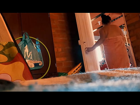 ❤️ Xhaxhai më ndjek në dush, më qitë ndërsa unë bëj dush. ❤️❌ Porno tek ne